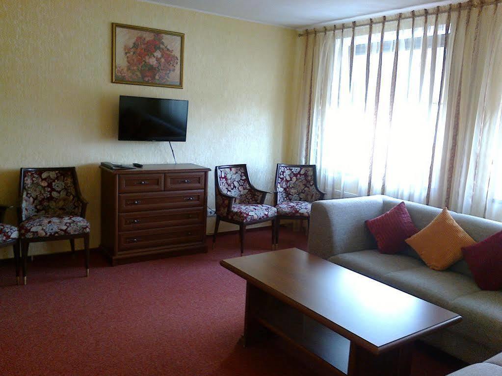 Gilija Hotel Šilutė Exterior foto